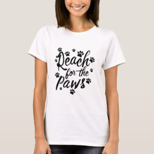 Bereik voor de pols-typografie t-shirt