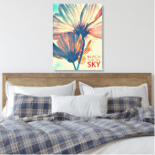 Bereik voor de Sky Cosmos Flower Canvas Afdruk (Insitu (Slaapkamer))