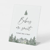 Berg Baby Shower Baby's Zijn Zoete Traktaties Reclamebord Met Voetstuk (Voorkant)