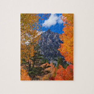 Berg geframed in herfstloof, CA Legpuzzel