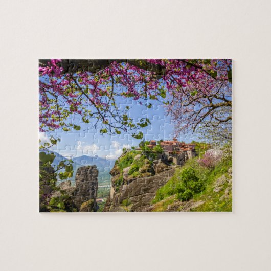 Berg rock en roze kersenboom bloesem legpuzzel (Horizontaal)