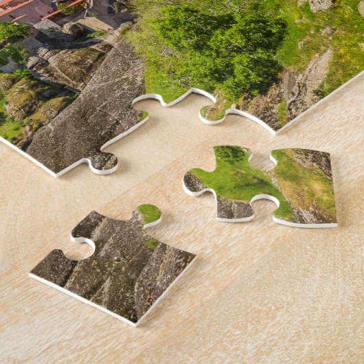 Berg rock en roze kersenboom bloesem legpuzzel (Zijkant)