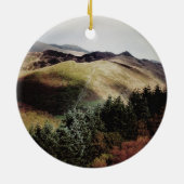 BERG UITZICHTEN OP WALES KERAMISCH ORNAMENT (Achterkant)