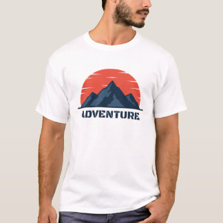Bergavontuur Logo Illustratie met Rode Zon T-shirt