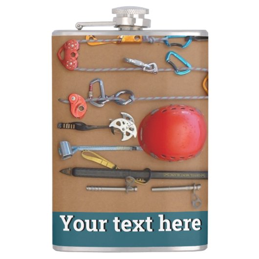 Bergbeklimmerkit, helm, touwen, karabijnen heupfles (Voorkant)