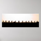 Bergberbike Riders maken hun weg over de dam Poster (Voorkant)