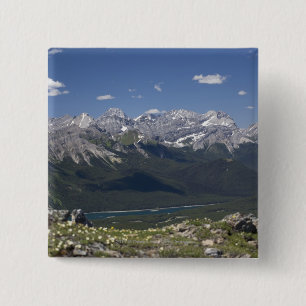 Bergbereik en meer vanaf het begin van een berg vierkante button 5,1 cm
