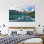 Bergblauw meer canvas afdruk (Insitu (Slaapkamer))
