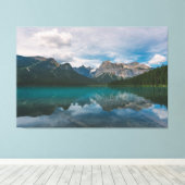 Bergblauw meer canvas afdruk (Insitu (Houten vloer))