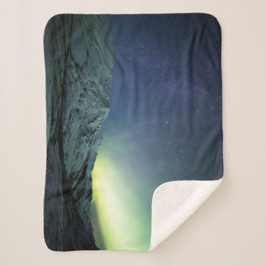 Bergen | Aurora Borealis & Milky Way Alaska Sherpa Deken (Voorkant)