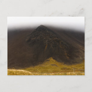 Bergen en lage wolken in IJsland briefkaart