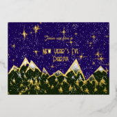 Bergen in de nacht - Oudejaarsfeest goud Folie Uitnodiging (Voorkant)