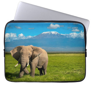 Bergen   Kilimanjaro Tanzania, Afrika Laptop Sleeve