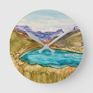 Bergen met meer ronde klok