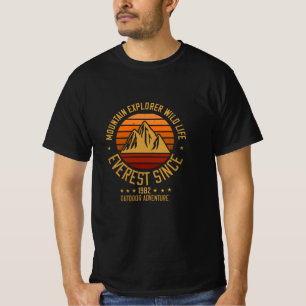 Bergen - Ontdekkingsreiziger in bergen sinds 1982 T-shirt