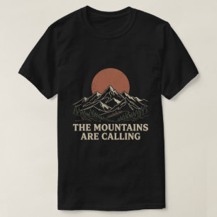 Bergen roepen familie wandelen op t-shirt