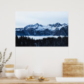 Bergen, sparrenbossen en wolken poster (Keuken)