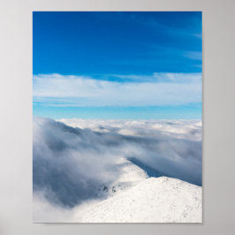 Bergen uit wolken poster