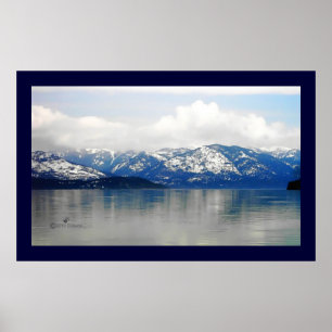 Bergen van het meer poster