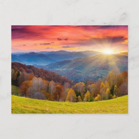 Bergherfstlandschap met bos briefkaart (Voorkant)