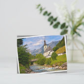 Bergkerk met stroomlandschap briefkaart (Staand voorkant)