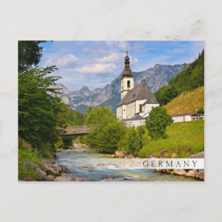 Bergkerk met stroomlandschap briefkaart