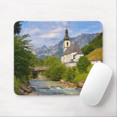 Bergkerk met stroomlandschap muismat (Met muis)