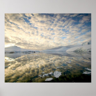 Bergketens rond Port Lockeroy met Poster