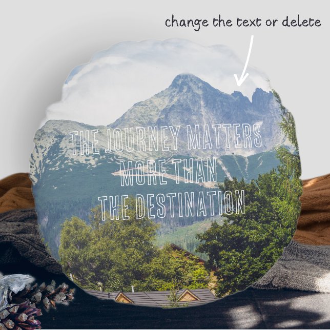 Bergkussen met uitzicht rond kussen (Creator heeft geüpload)