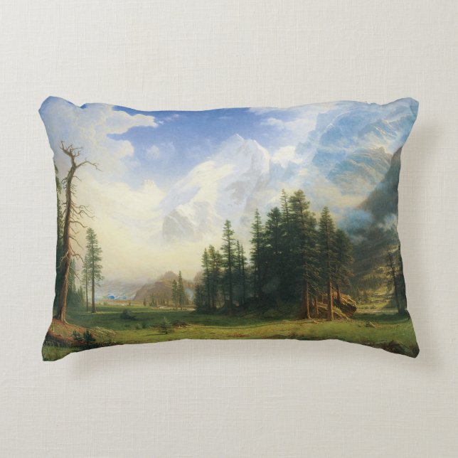Berglandschap door Albert Bierstadt Decoratief Kussen (Voorkant)