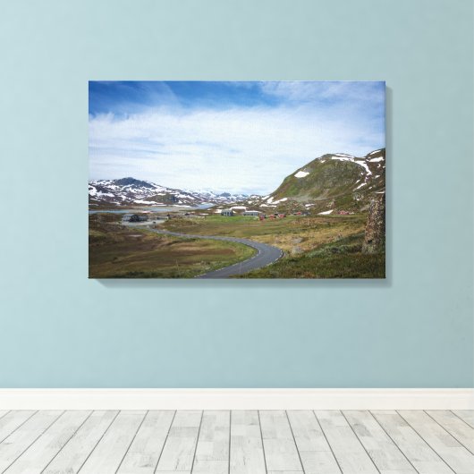Berglandschap in Noorwegen canvas print (Insitu (Houten vloer))