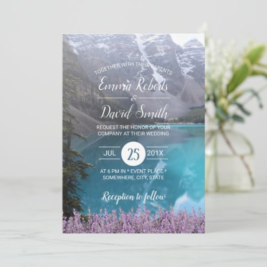 Bergmeer Lavender Floral Wedding Kaart (Staand voorkant)