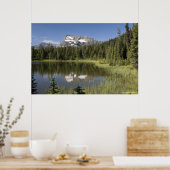 Bergpiek in een meer poster (Keuken)