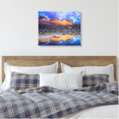 Bergreflectie, Californië Canvas Afdruk (Insitu (Slaapkamer))