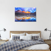 Bergreflectie, Californië Canvas Afdruk (Insitu (Slaapkamer))
