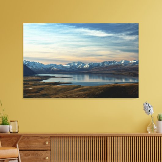 Bergreflecties – Vredige Meerhorizon Canvas Afdruk (Insitu (Woonkamer))