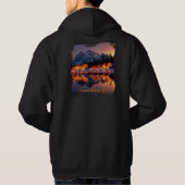 Bergscène met Geestwolven Hoodie (Achterkant)