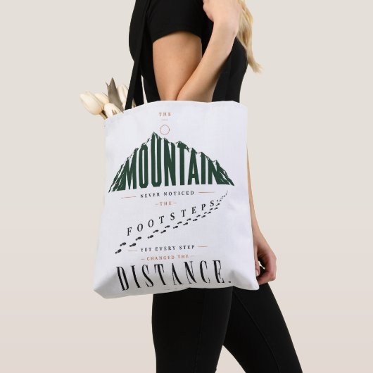 Bergvoetstappen Afstand Citaat Tote Bag (Dichtbij)