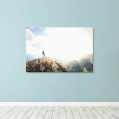 Bergwandelaar Canvas Afdruk (Insitu (Houten vloer))