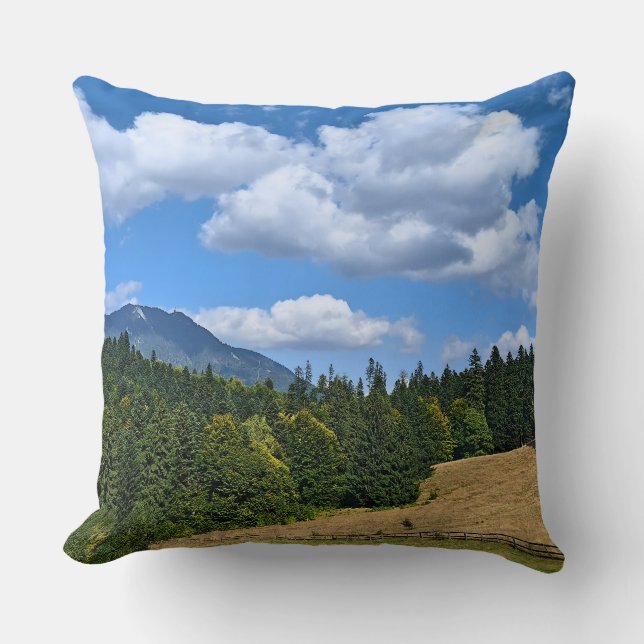 Bergweide Landschap - Wilde Natuur Roemenië Kussen (Voorkant)