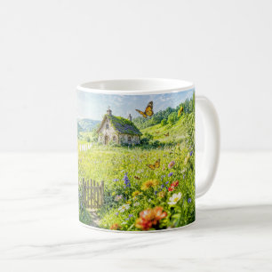 Bergweidehuisje met bloemen, hek en maar koffiemok