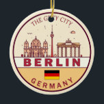 Berlijn Duitsland City Skyline Emblem Keramisch Ornament<br><div class="desc">Berlijn minimalistisch,  kleurrijk kunstontwerp met monumenten en bezienswaardigheden van de stad in Duitsland.</div>