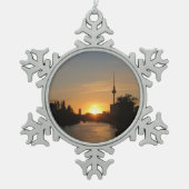 Berlijn Duitsland Skyline Night Fernsehturm Tin Sneeuwvlok Ornament (Voorkant)