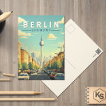Berlin Duitsland Travel Art Vintage Briefkaart<br><div class="desc">Berlijn retro vector reisontwerp. De stad staat bekend om zijn kunstscène en moderne bezienswaardigheden zoals de goudkleurige Berliner Philharmonie.</div>