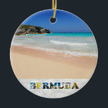 Bermuda Hoefijzer Bay Pink Sand Beach Kerstmis Keramisch Ornament<br><div class="desc">Vertoon je liefde voor het land Bermuda dit vakantieseizoen met deze feestelijke kerstversiering! Het is voorzien van een foto van een prachtig roze zandstrand in Bermuda en bevat ook een kleurenkollage met Bermuda-strandscènes en oceaanscènes.</div>