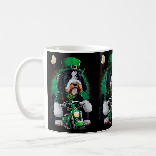 Bernedoodle Dog fiets St. Patrick's Day Koffiemok (Links)