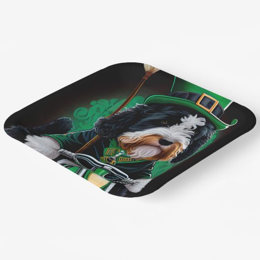 Bernedoodle Dog fiets St. Patrick's Day Papieren Bordje (Gebogen)