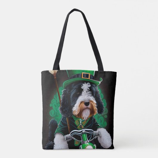 Bernedoodle Dog fiets St. Patrick's Day Tote Bag (Achterkant)