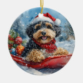 Bernedoodle Hond in Sledge Laat het Sneeuw Kerstmi Keramisch Ornament (Voorkant)