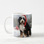 Bernedoodle Hond in Sneeuw Kerstmis Koffiemok (Links)